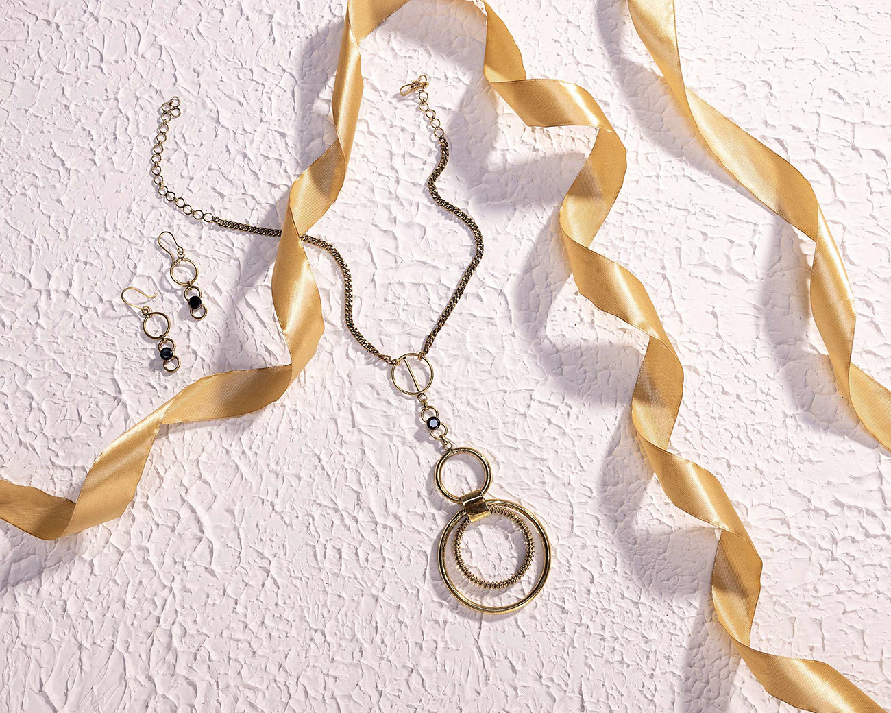 CONTENT 7 Ear Ring copy